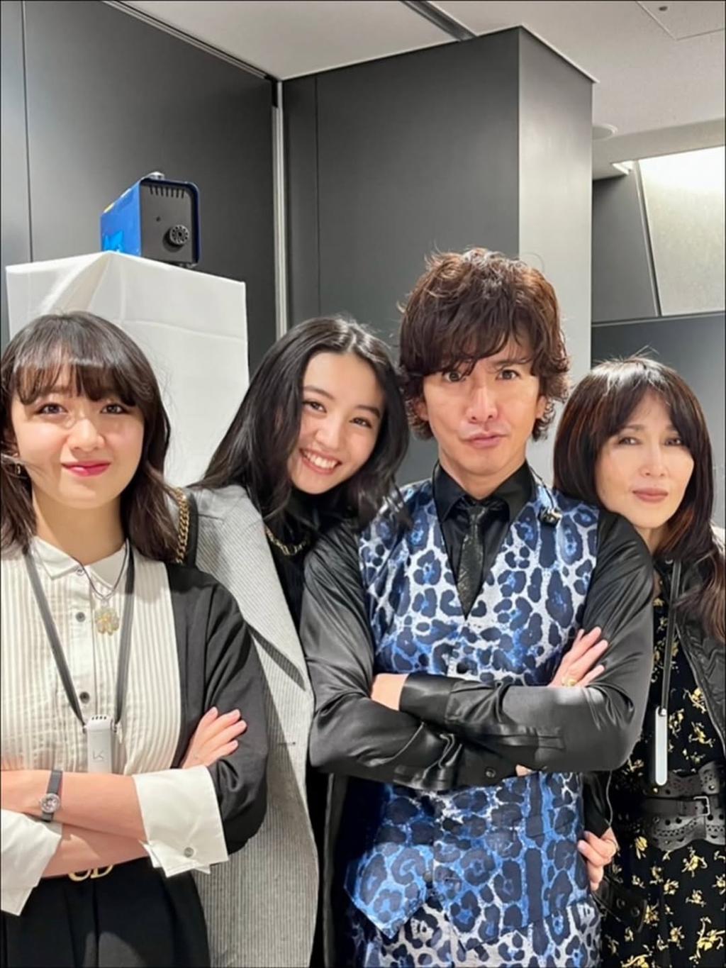 日本天王木村拓哉今迎來53歲生日,女兒在社群上發文送祝福。(摘自木村光希IG)