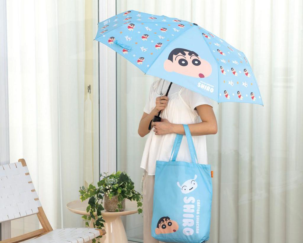 SOGO忠孝館、復興館11月14日、11月15日單筆1000元 兌換「蠟筆小新環保輕量摺疊傘」。（圖／SOGO）
