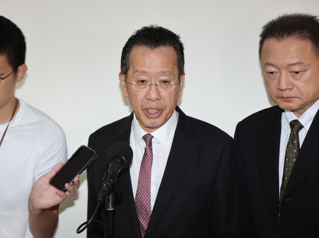 国防部长顾立雄13日出席立法院外交及国防委员会报告「国军编现比提升之具体方案及因应作法」并备质询。（姚志平摄）