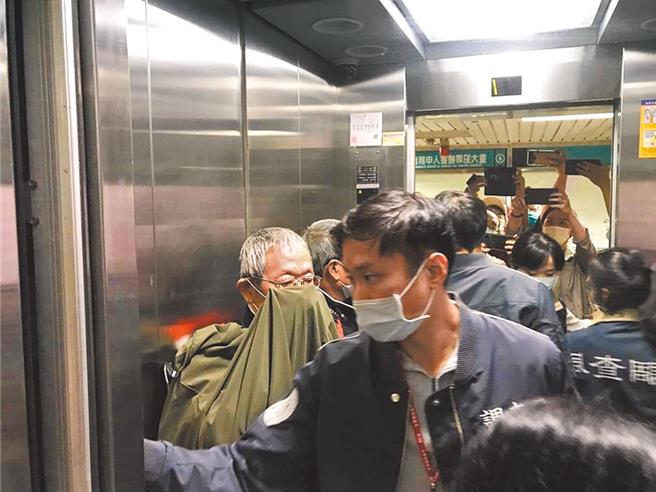 基隆市前議員韓良圻（左）涉詐領百萬助理費（中時資料照片）