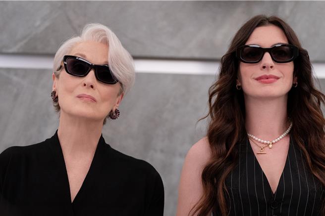 《穿著Prada的惡魔2》預告曝光，梅姨、安海瑟薇霸氣同框。（二十世紀影業提供）