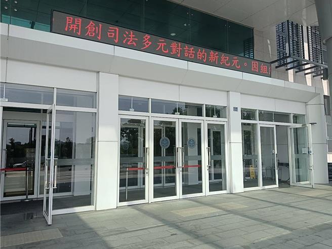 徐姓男子认为外婆是徐ˊ家后代，自己应也有资格列入公业派下员，但因提不出连续3年的祭祀事实，虽告上法院仍遭驳回。（邱立雅摄）