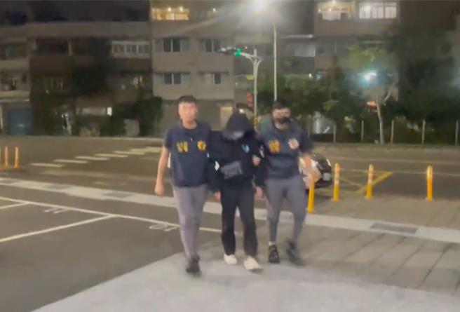 警方查獲1名假交友詐騙共犯。（翻攝照片／洪靖宜高雄傳真）