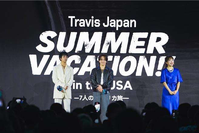 Travis Japan成員中村海人（左）和松田元太驚喜現身。（Disney＋提供）