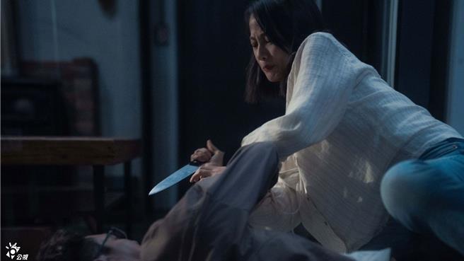 簡嫚書首次挑戰邊緣性人格，導演徐輔軍也給予高度讚賞。（公共電視、台灣大哥大MyVideo提供）