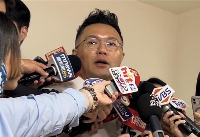 民進黨立委王義川認為北市圖利輝達合作案，有圖利或違法相關法令的問題。國民黨北市議員張斯綱怒批，只會出張嘴打嘴砲的政治人物要去選桃園市長，是國門不幸。（本報資料照片）