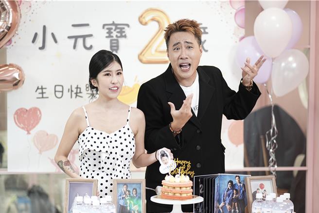 余祥銓（右）、柔柔夫妻一直鬥嘴。（池宗玲攝）