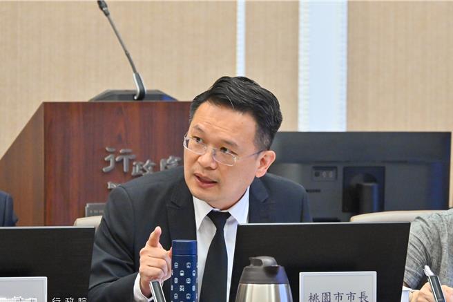 行政院院會今討論詐欺犯罪危害防制條例修正案，桃園市副市長蘇俊賓呼籲修法強化平台業者責任。(行政院提供)