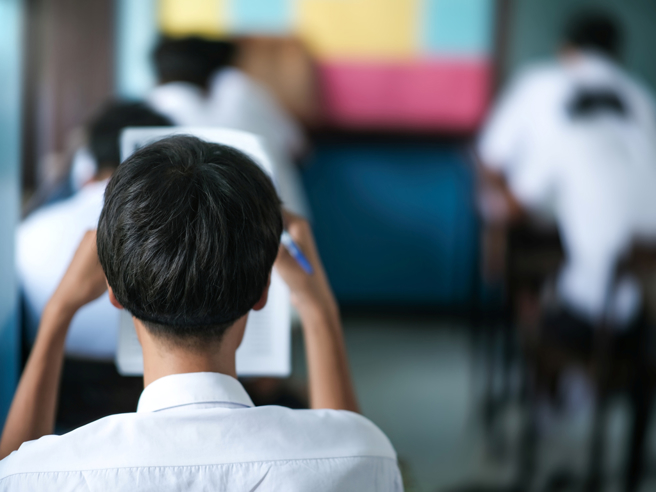 針對民眾提案，建議國、高中學生上課時間延後至上午10點，教育部今天回應，此等重大教育工程尚不宜貿然推動。（示意圖，shutterstock／達志）