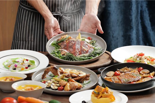 高雄洲際酒店持「Thanks 4 Giving 盛饗雙倍券」，可於2026年1月2日至6月30日期間，於高雄洲際酒店指定餐廳（SEEDS大地、HAWKER好客、湛露、WA-RA）奢享新台幣8，888元餐食消費折抵禮遇。（圖／業者提供）