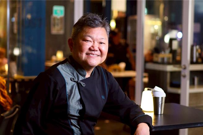 64岁的郭文秀主厨是亚洲Fine Dining界的传奇人物，丰富且完整的资歷让他被业界誉为「新加坡法餐之父（Father of Singapore French Cuisine）」。（图／台北晶华酒店）