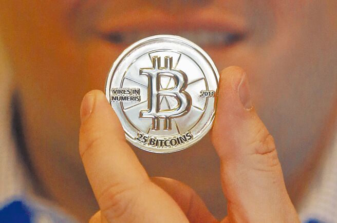 OTC交易、無KYC幣商與無監管P2P平台構成加密犯罪的重要跳板。圖／美聯社