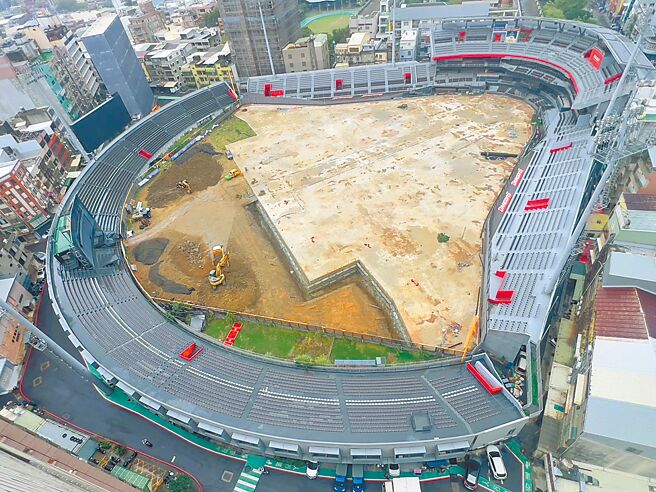 桃園地院判決承攬新竹市棒球場工程的巨佳營造，因未付尾款給下游包商揚名實業，應須給付737餘萬元。（新竹市議員曾資程提供／邱立雅竹市傳真）