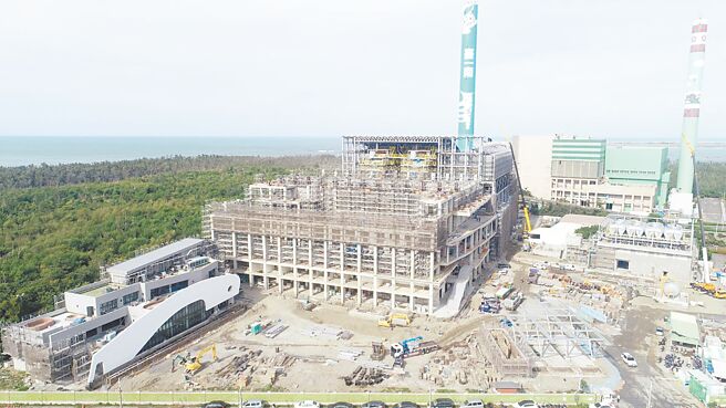 興建中的台南市安南區城西焚化廠更新爐目前建造進度約9成，預計明年上半年完工。（環保局提供／洪榮志台南傳真）