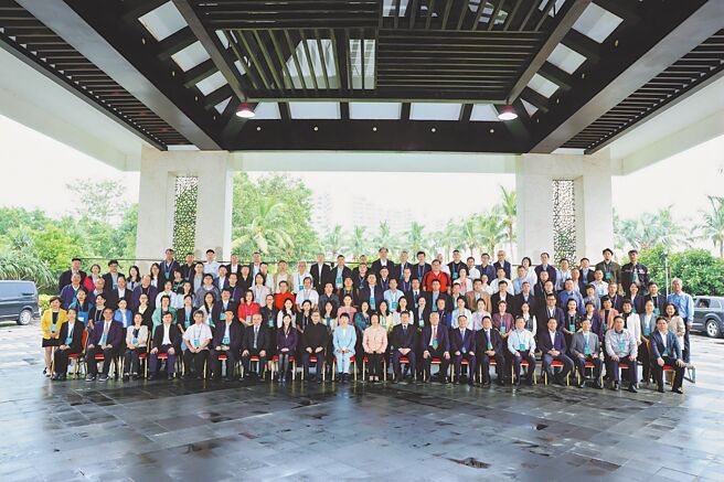 大会合影。（大会提供）