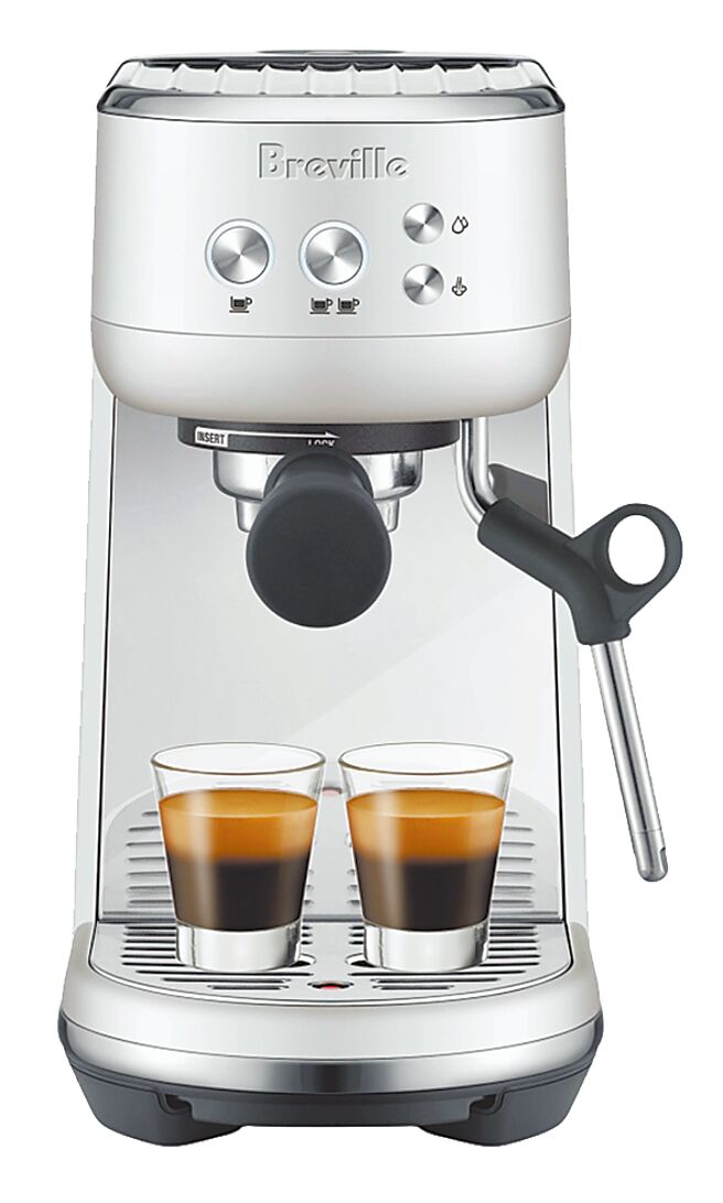 Global Mall新北中和推「Junior COFFEE Breville BES450XL半自動義式咖啡機」，原價2萬2890元、優惠價1萬2800元。（Global Mall提供）
