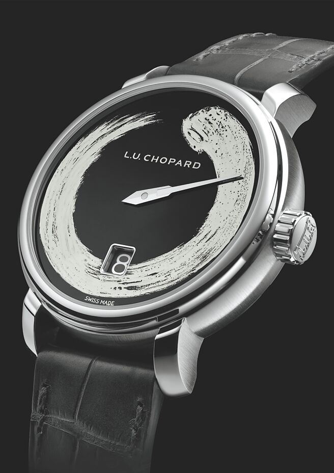 萧邦融入日本禅风的L.U.C Quattro Spirit系列「圆相」腕表，限量8只，222万元。（CHOPARD提供）