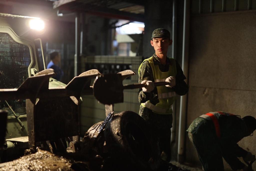 國軍跨區增援宜花地區 全力投入災後復原