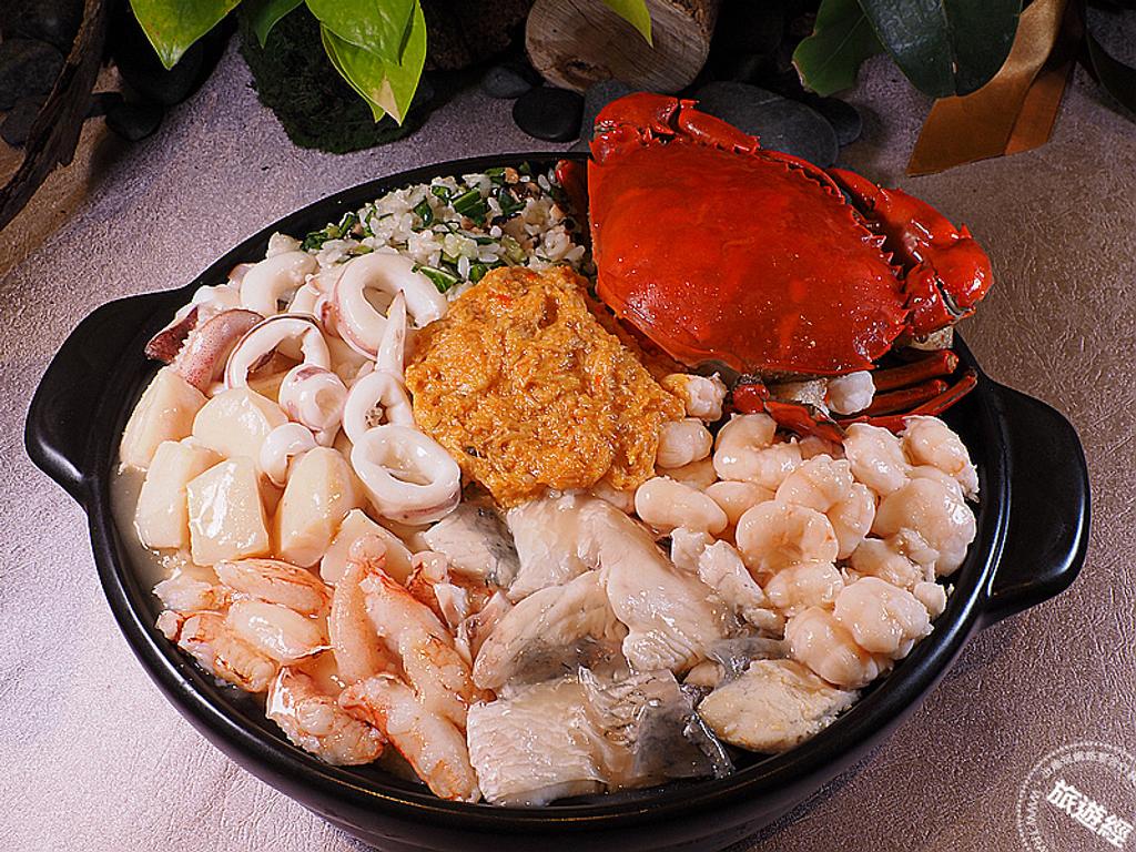 蟹粉海鮮湯飯。（洪書瑱攝）
