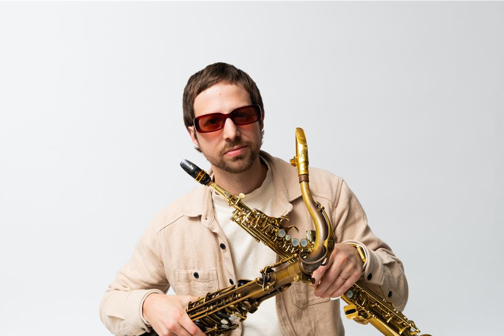 落日飛車給靈感!美天后御用製作人推新作《reel mu$ic》