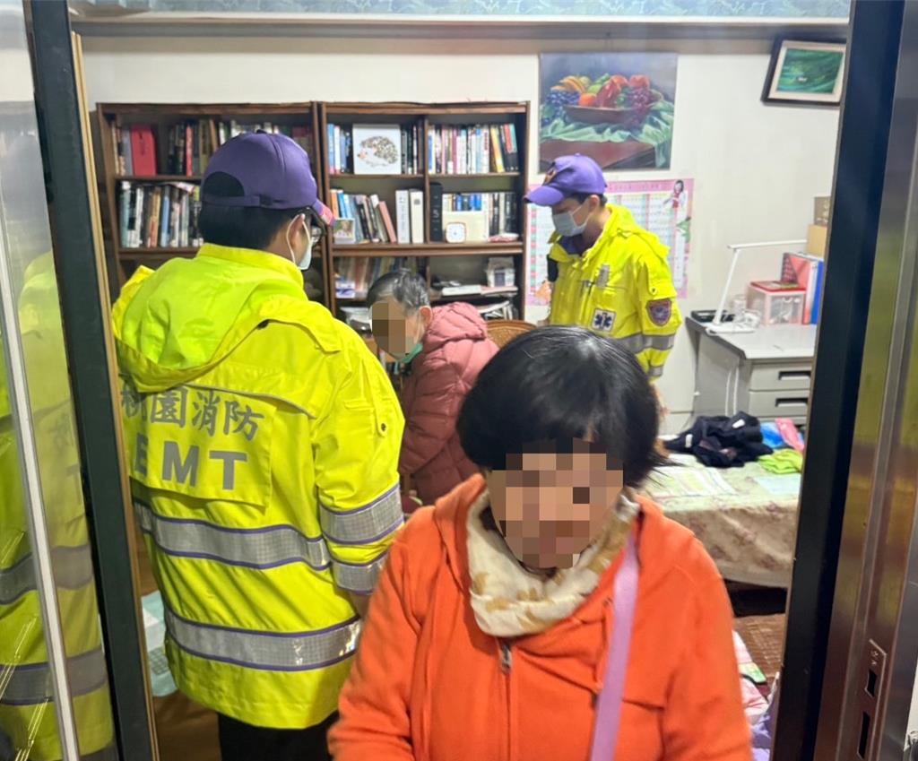 獨居7旬老婦心臟不適倒地 楊梅警消火速馳援