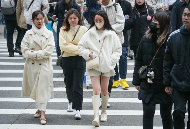 下周一入秋最强冷空气南下，下周二晚上至周三清晨低温下探13度。（本报资料照片）