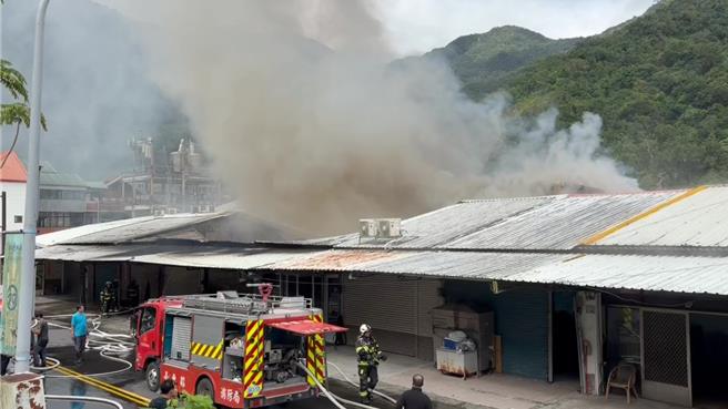 台東知本今（14）日上午發生一起火警。（讀者提供／蔡旻妤台東傳真）