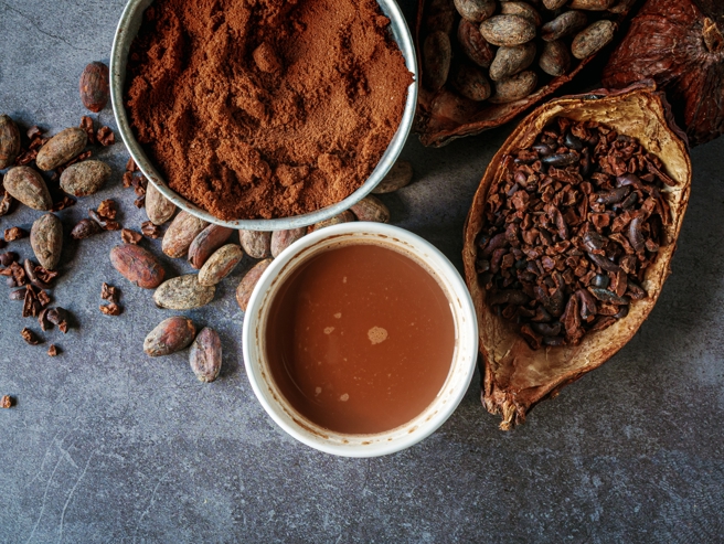 英国研究指出，每天喝一杯黄澄澄、富含黄烷醇（flavanols）的可可，能帮助久坐族保护血管健康。（示意图，Shutterstock／达志）