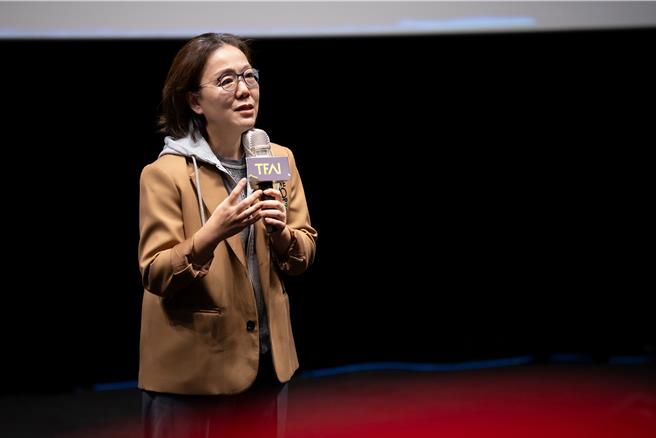 文化部政務次長王時思致詞揭開序幕：盼在電影典藏與修復的專業項目更往前、更國際接軌。」（國家影視聽中心提供）