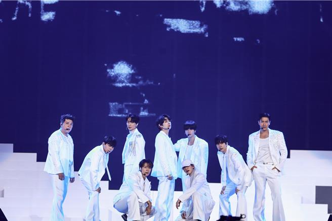 SUPER JUNIOR帶著20周年全新巡演，14日起一連三天登上台北大巨蛋，單場共吸引3萬人次、3天共9萬人次。（讀者提供）