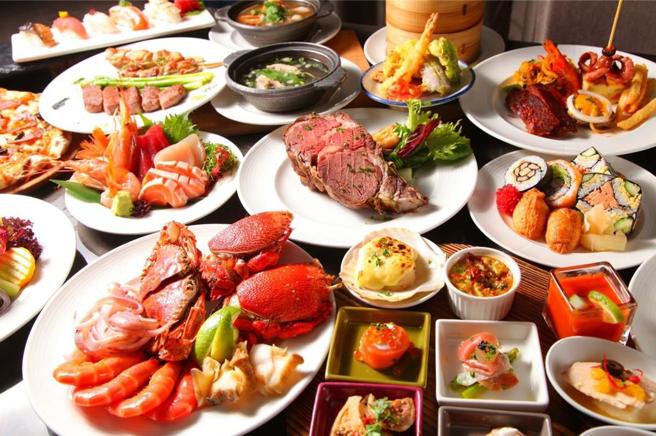 栢麗廳各式精選菜餚與精緻甜點千元即享。圖／金典酒店提供