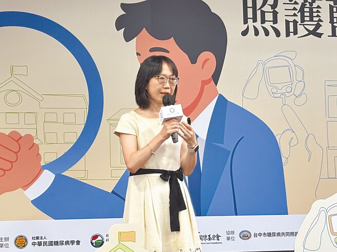 台大醫院小兒內分泌科主治醫師童怡靖提醒，小朋友確診第一型糖尿病，需每天打針、測量血糖，面臨治療、同儕、學習等多重壓力。（李念庭攝）