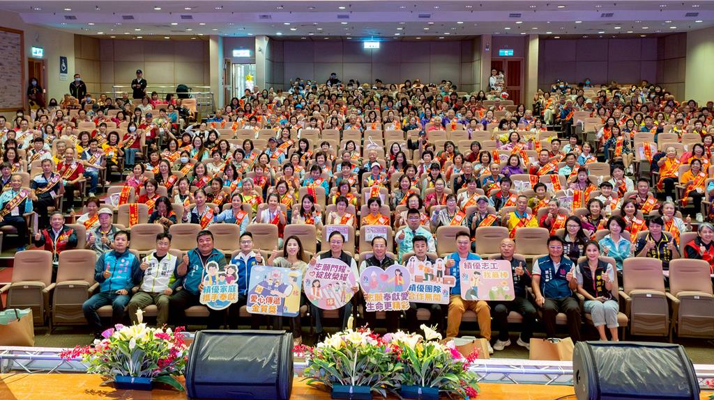 國際志工日前夕 桃園表揚2571位志工