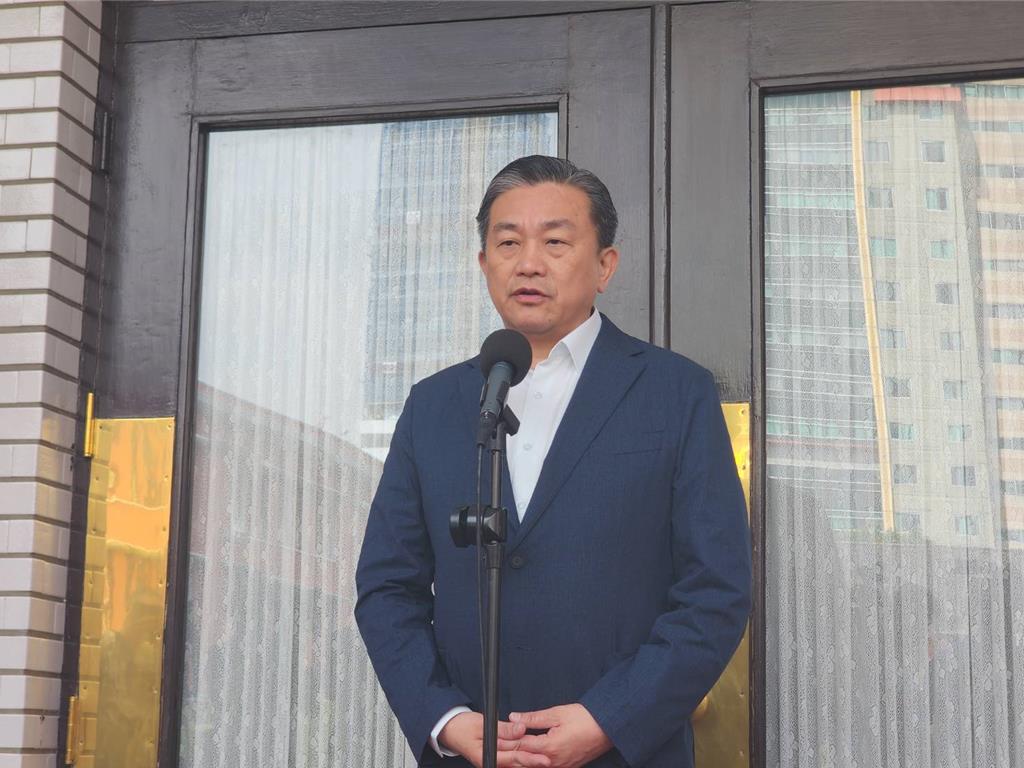 共軍兩棲攻擊艦「四川艦」將海試 綠委示警:提高警覺 料敵從寬