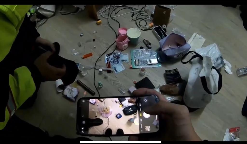 淡水男女爭吵驚動警方到場 意外破獲套房毒品分裝場