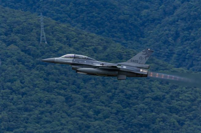  美售我F-16戰機等非標準航材零附件，總統府感謝美國政府依據《臺灣關係法》與「六項保證」的堅定承諾，延續對臺軍售常態化政策。（本報資料照片）