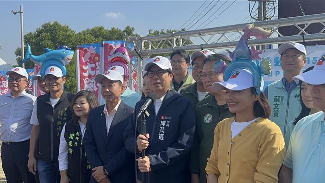 对于立法院14日通过《财划法》修正，高雄市长陈其迈15日受访表示，第2次修法并没有改善整个台湾在财政平均调节的一个原则。（纪爰摄）