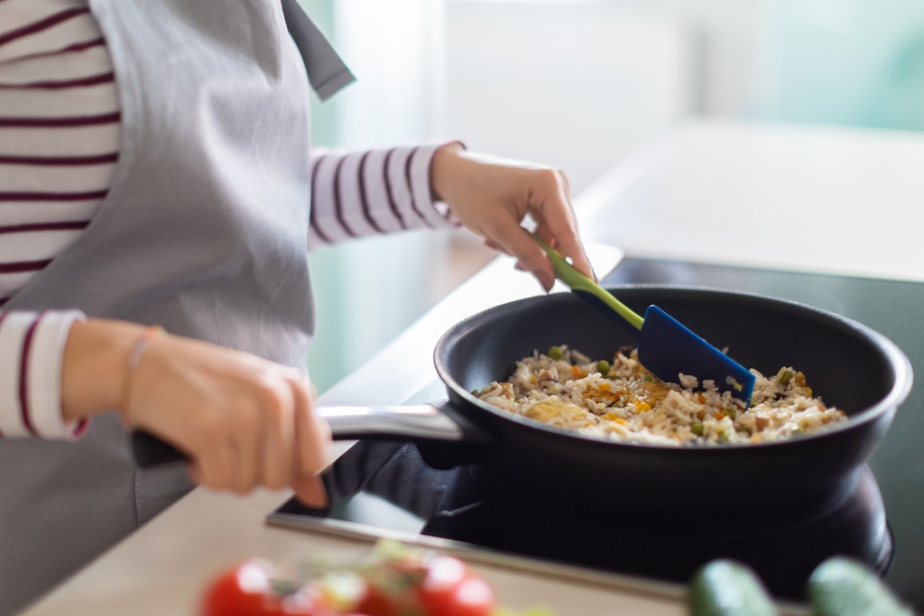 美國上班族回家「關鍵動作」晚餐省很大 網友曝缺點