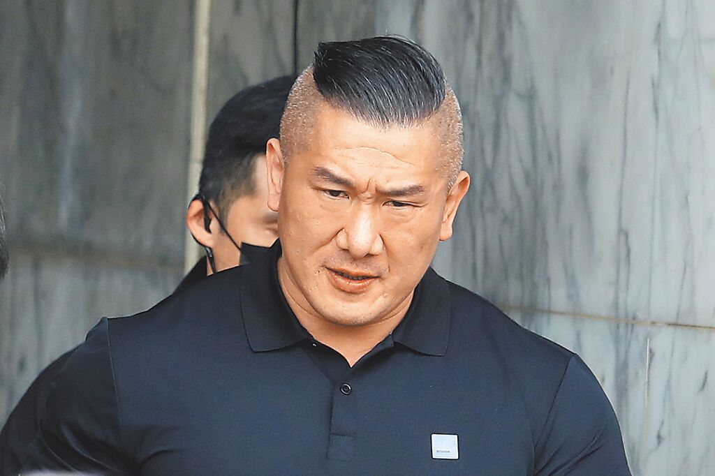 館長遭3元老毀滅式爆料「逼員工上館嫂」 神隱20小時回應了