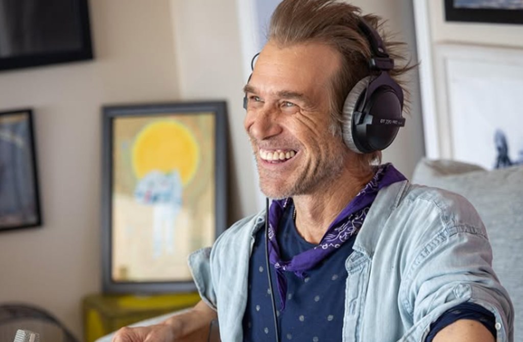 59歲歌手呼吸困難送醫 罹「步行性肺炎」不治病逝