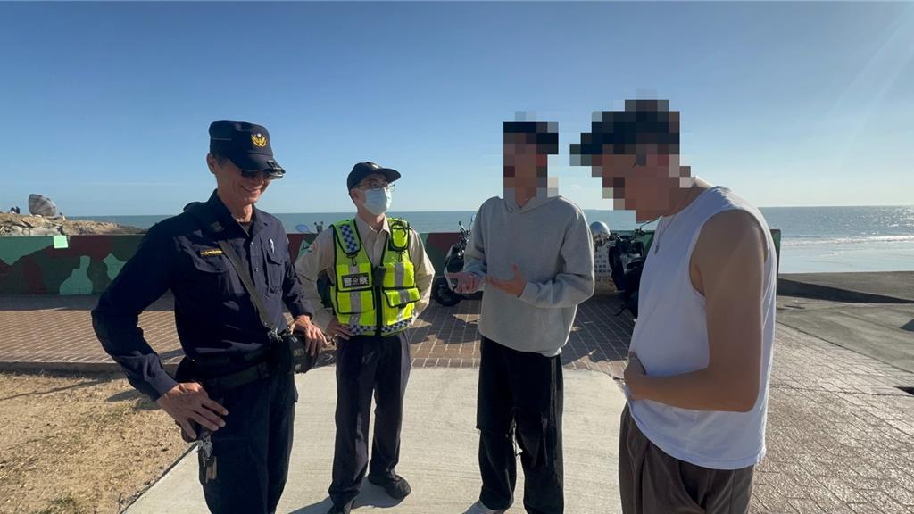 陸客騎車被叭不爽比中指 金門男下車理論爆衝突