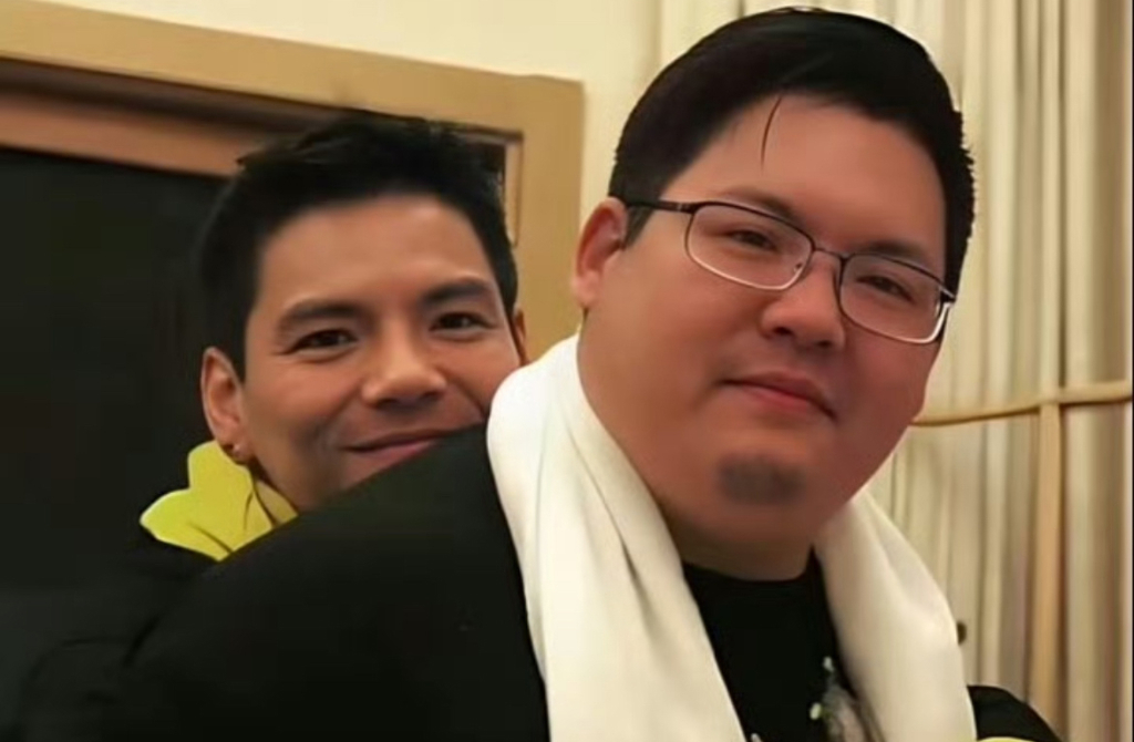 向太小兒子赴美遭歧視吐痰！向佐抓狂「把人家手打斷了」