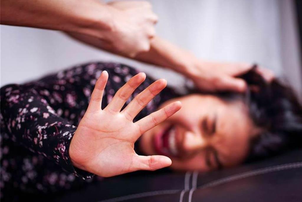 家暴夫狂歐雙頰滿臉是傷 妻聲請暫時保護令「這原因」遭駁回