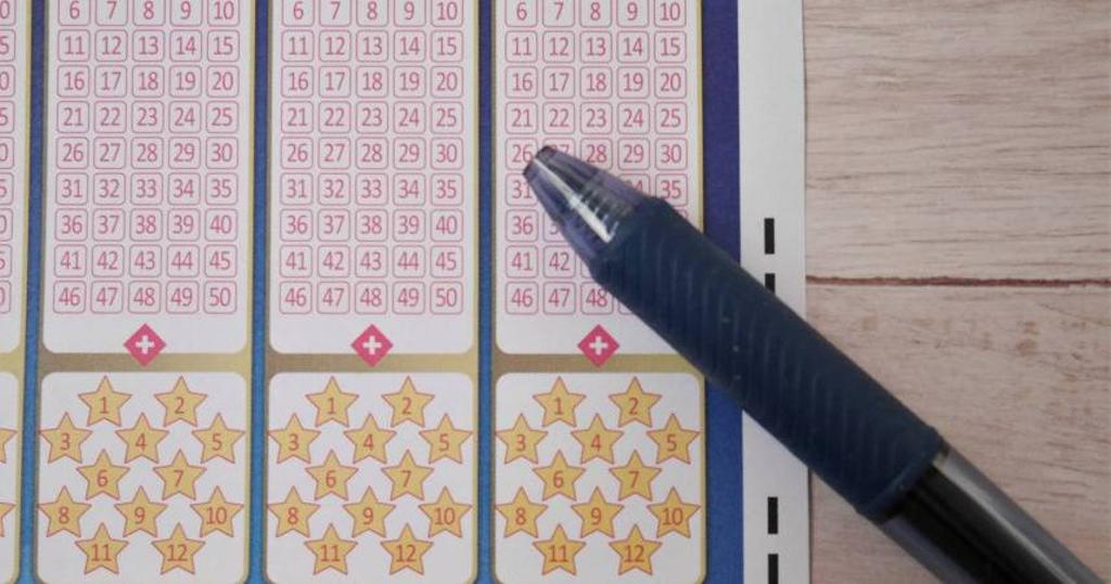 中獎太爽他在群組「曬彩券」 隔天領獎傻了 超扯真相曝光