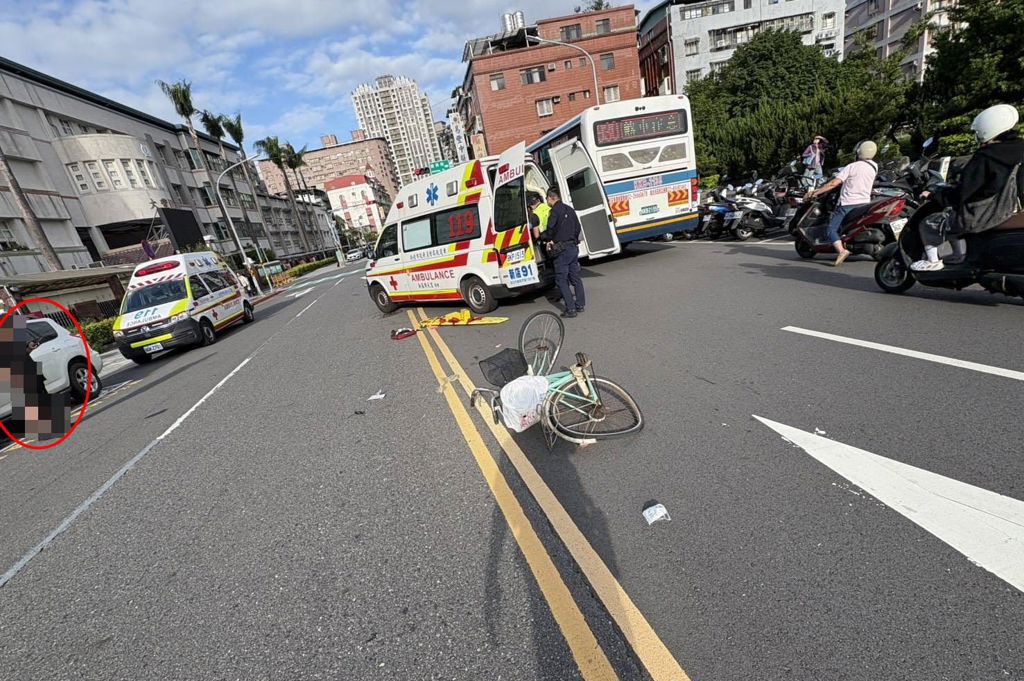 壯男騎士撞老翁「能走能講」突身亡!院方:檢查時無預警出事