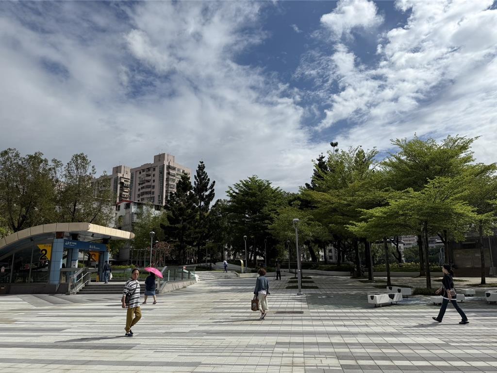 步道拓寬、綠化升級!新北土城捷運周邊環境再優化