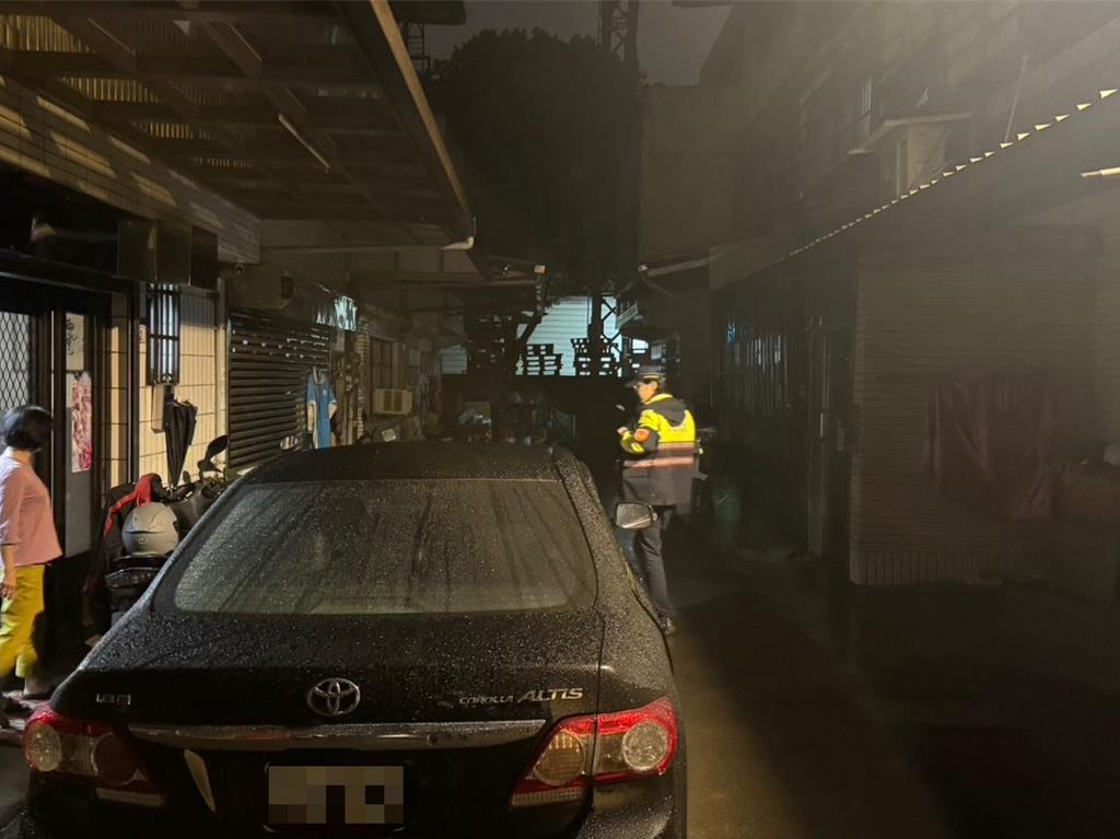 桃園少女遺失手機!內藏珍貴貓照急壞 熱心女警摸黑找回