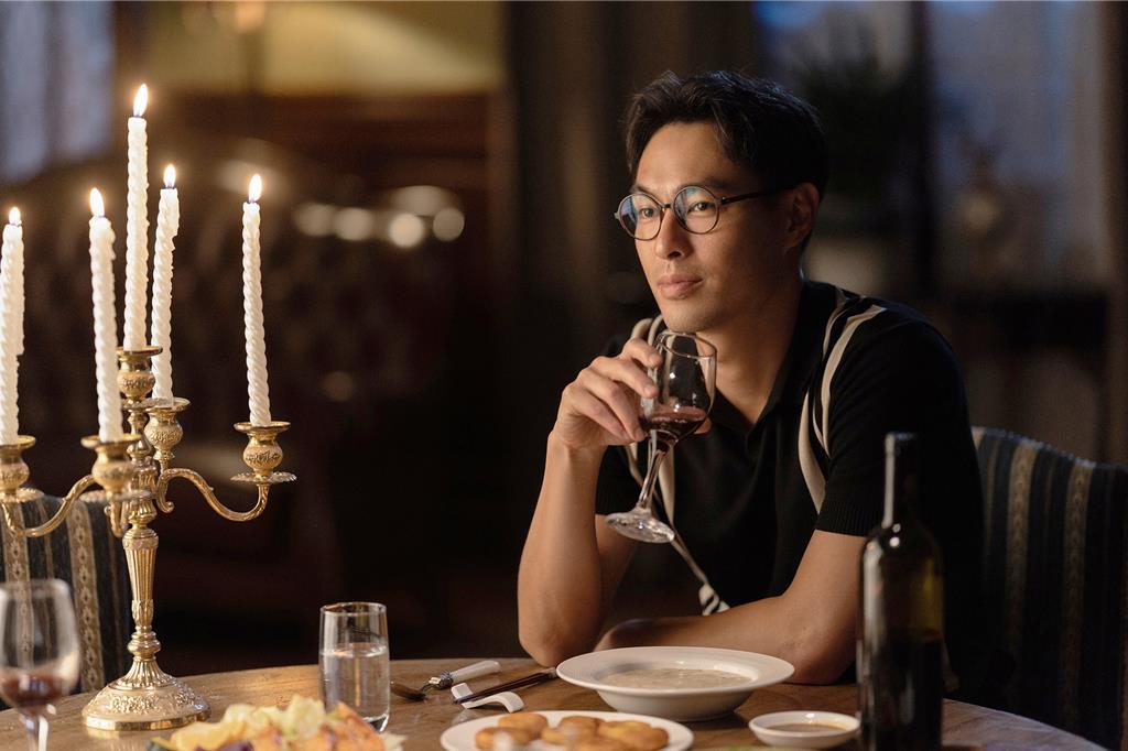 楊祐寧首搭熱依扎擦出CP感 自曝常自拍搞笑番外篇