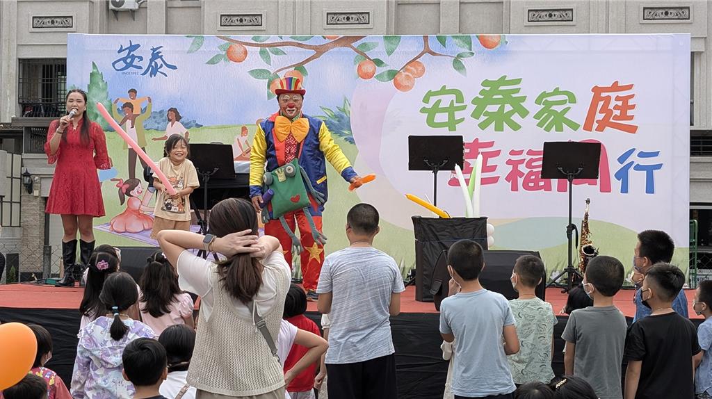 東港安泰醫院家庭日！上千員工同歡 美食、舞台、抽iPhone 嗨翻
