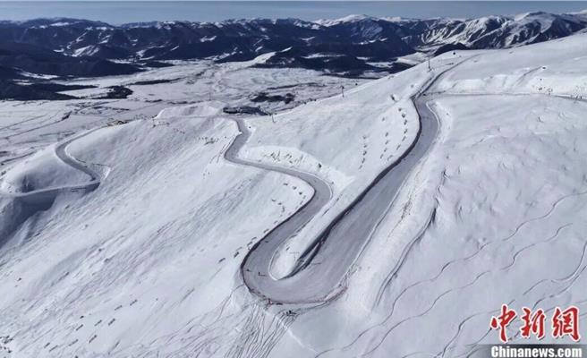 7萬人口邊境小城將迎80萬遊客！新疆布爾津掀冰雪旅遊熱潮。（中新網）